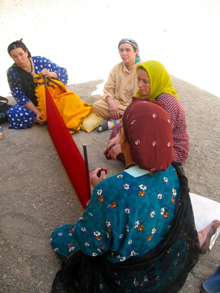 Ait-Ouzzine-Family-Weaving-Berber-Tours