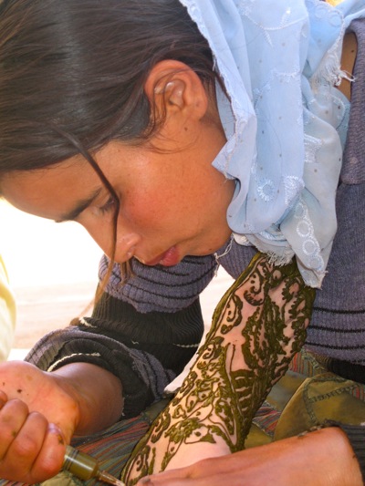 Henna-Hands-Ait-Ouzzine-Village-Berber-Tours