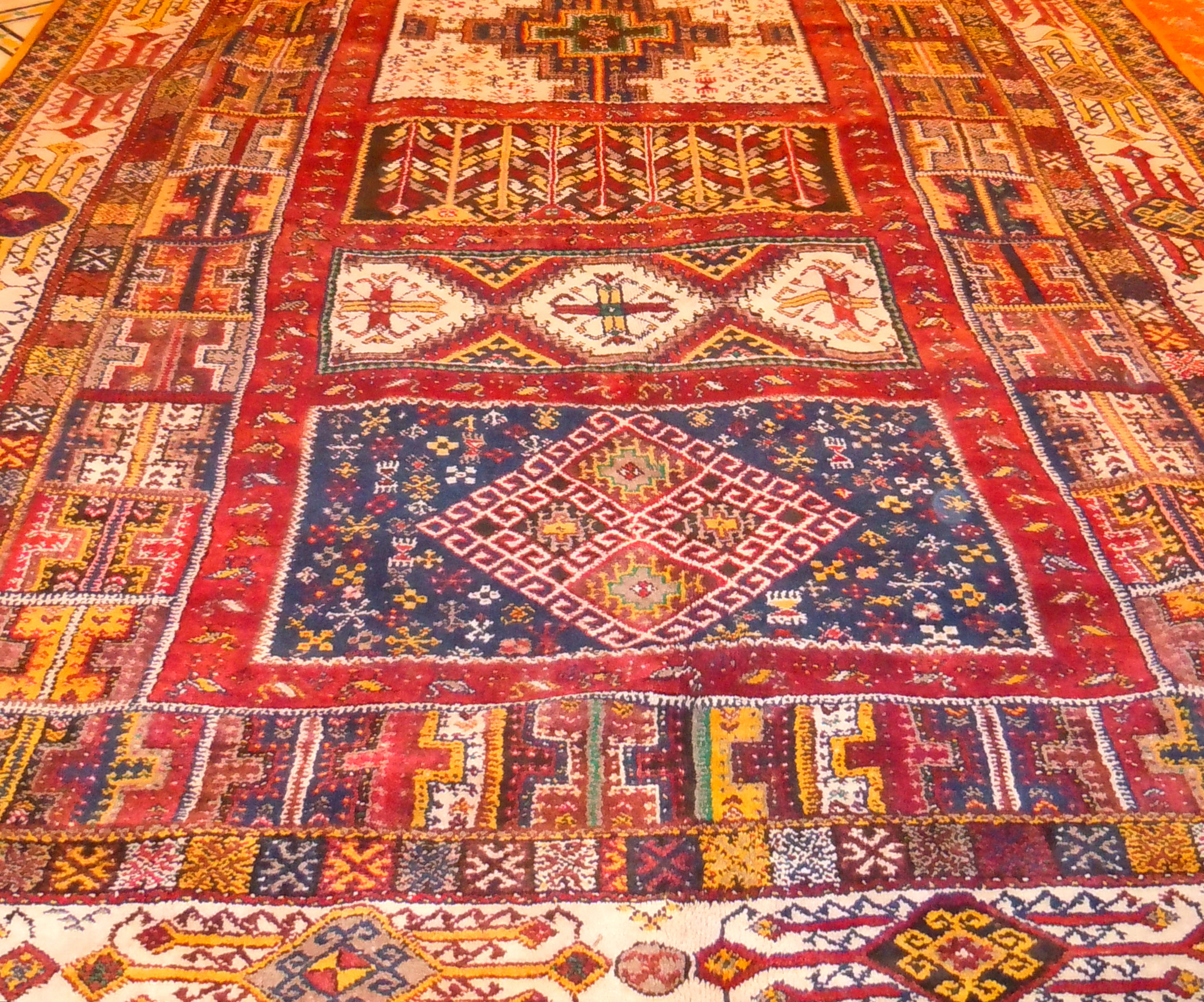 Carpets, Kelims and Textiles, Your Morocco Tour Guide | MOROCCO TRAVEL BLOG