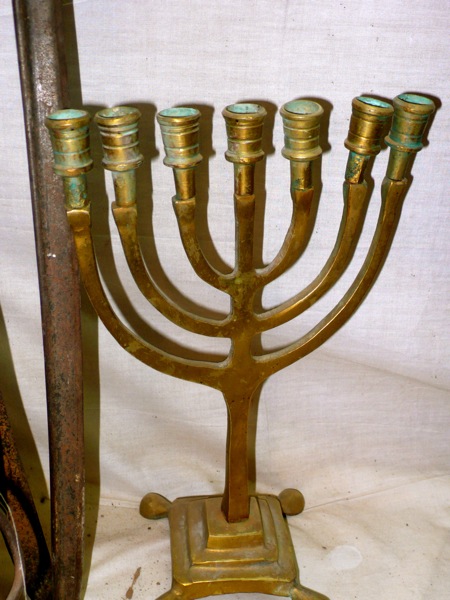 Amezrou-Zagora -Jewish-Mellah-Menorah
